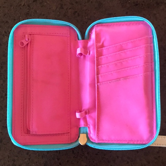 Lily Pulitzer wallet! - Picture 2 of 3